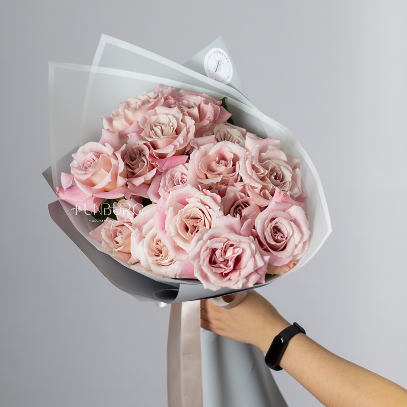 Букет розовых роз «Млечный путь»