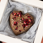 Сердце из бельгийского шоколада с гранатом