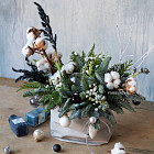 Цветы в декоративном мешке «Аляска»