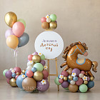 Комплексное оформление с мольбертом «Детство»