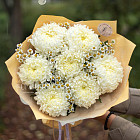 Букет из ромашек и хризантем «Ванильный крем»
