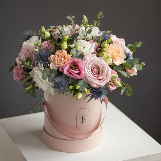 Свадебные цветы на стол молодоженов — композиции из живых цветов ручной работы