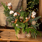 Цветы в шляпной коробке «Кофе с корицей»