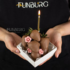 Бенто-торт из клубники в шоколаде «Флёр»