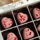 Сердечки из бельгийского шоколада S (клубничный шоколад)