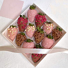 Набор клубники в шоколаде «Love» S