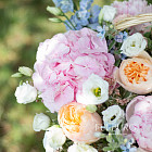 Корзина цветов «Поцелуй лета»