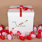 Большая коробка-сюрприз с сердцем «Amour»