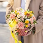 Композиция из цветов «Медовый нектарин»