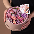Композиция с клубникой «Violet» (с фотографиями)