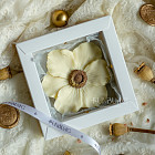 Анемона из бельгийского шоколада (белый и молочный шоколад)