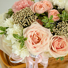 Корзина цветов «Персиковый мусс»