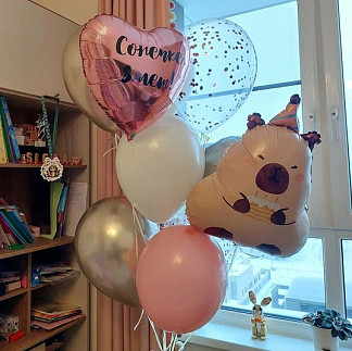 Шар из фольги «Капибара с тортиком»