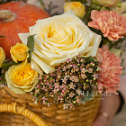 Корзина цветов «Дары осени»