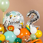 Маленькая фигура с цифрой «Сафари»