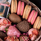 Набор клубники и пирожных «Sweet» (с фотографиями)