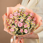 Букет из ромашек и кустовых роз «Сладкое утро»