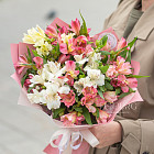 Букет из альстромерий «Кадриль»