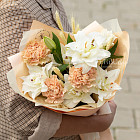 Букет с лилиями «Оригами»