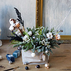 Цветы в декоративном мешке «Аляска»