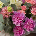 Цветы в шляпной коробке «Рандеву»