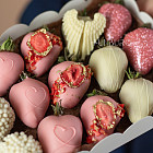 Набор клубники в белом шоколаде «Lovely» M