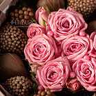 Композиция с клубникой в шоколаде «Mon Amour»